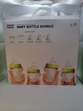 Comotomo Baby Bottle Bundle Green